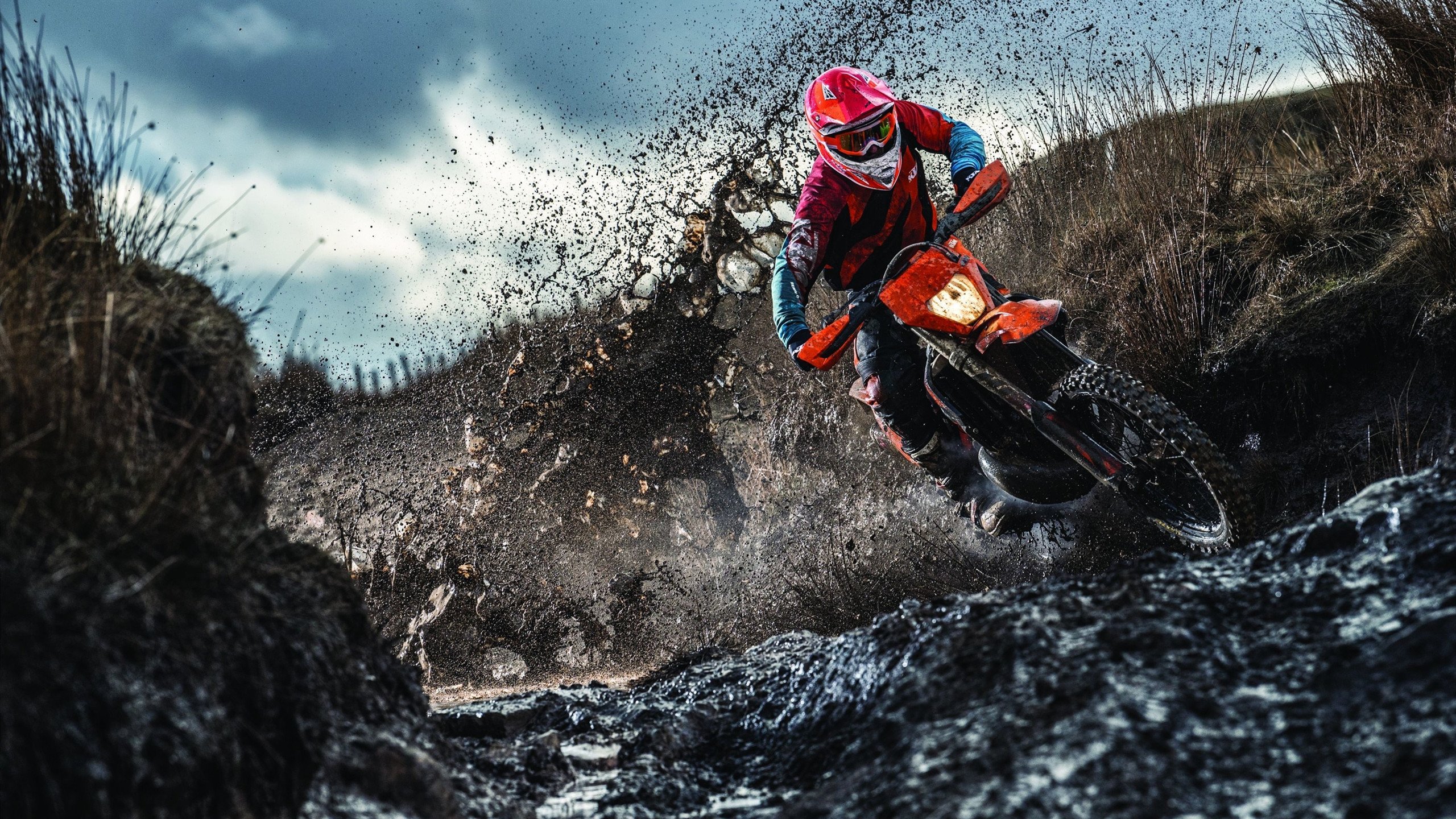 掘金绝杀热火，常规赛巅峰对决中约基奇双手暴扣点燃全场，约基奇47分掘金胜爵士